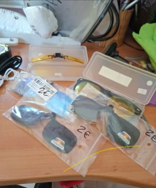 Clip para gafas