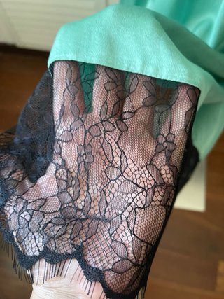 Vestido Zara verde con encaje negro