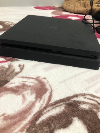 PS4 Slim Sony Negra