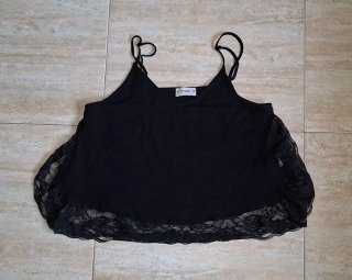 T36, Pull&Bear, top corto con encaje