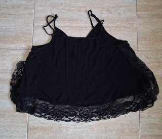 T36, Pull&Bear, top corto con encaje
