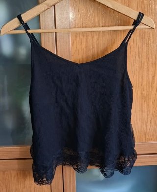 T36, Pull&Bear, top corto con encaje