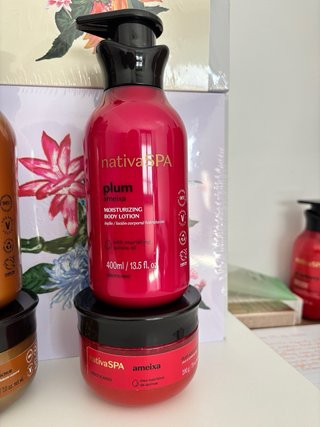 Nativa SPA Merlot Grape Loción y Exfoliante