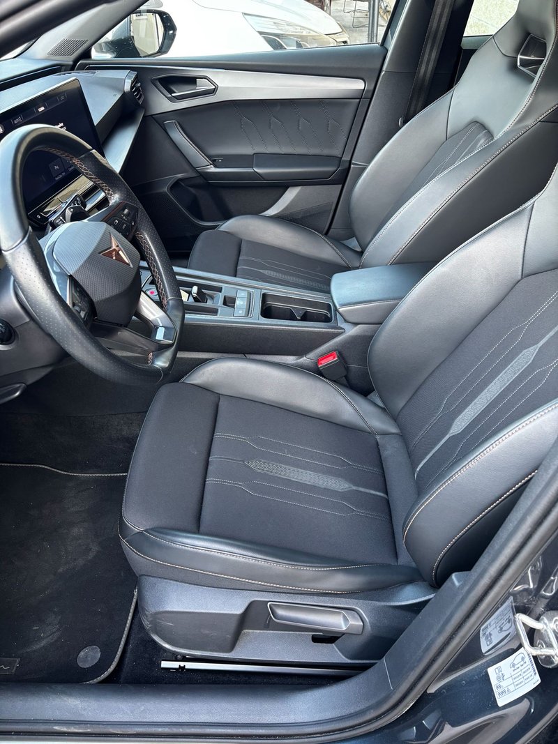 Cupra León 2022, foto 5