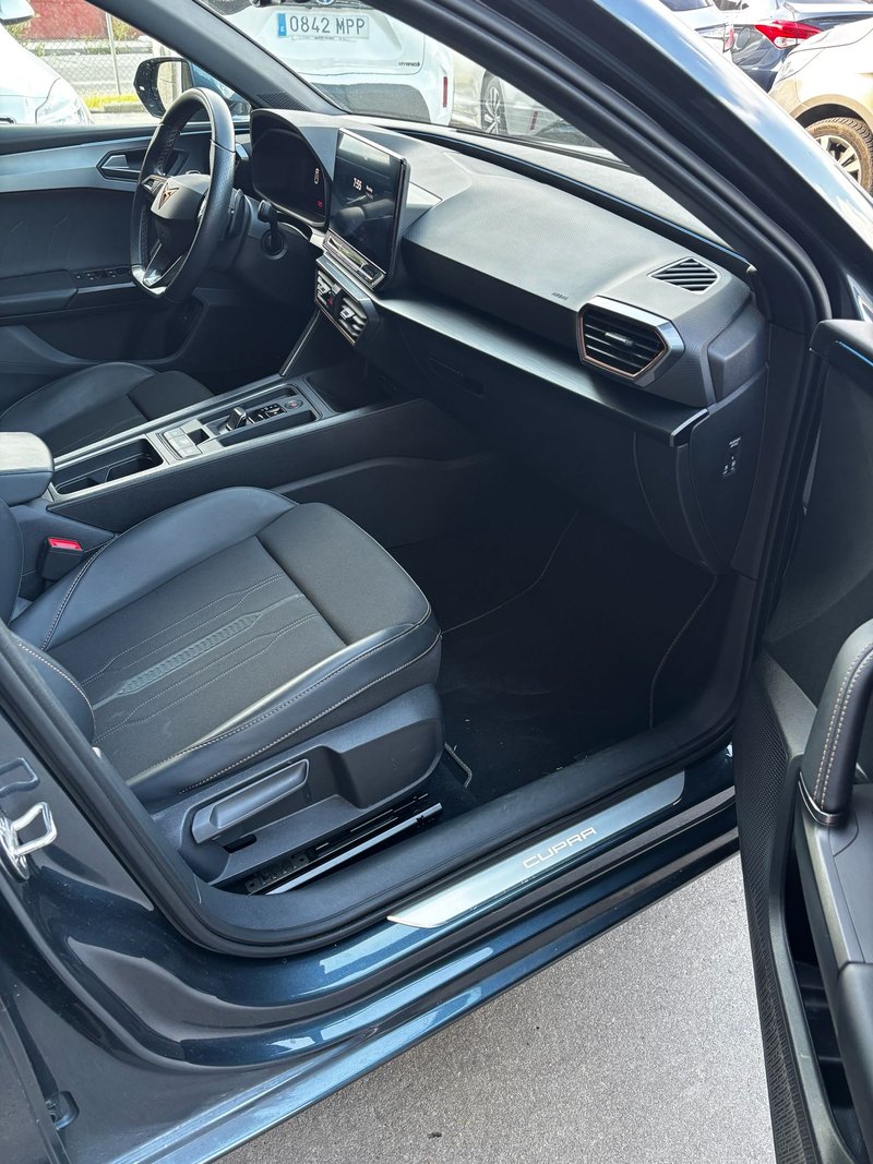 Cupra León 2022, foto 13