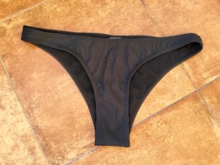 Bikini amarillo