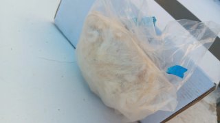 Jaula para pájaros roja