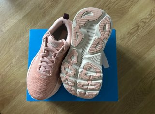 Zapatillas Hoka 36,5 nuevas