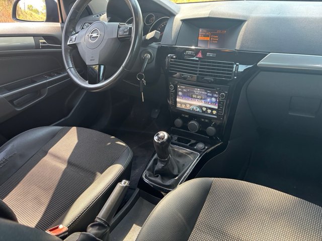 Opel Astra 2010