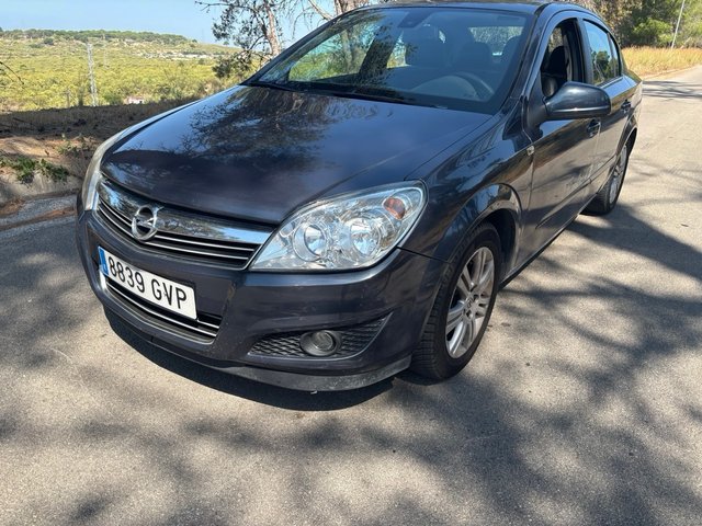 Opel Astra 2010