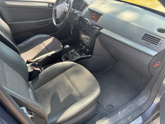 Opel Astra 2010