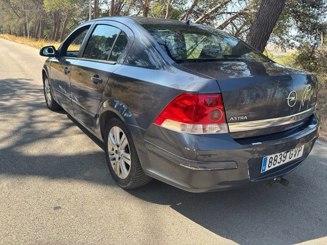 Opel Astra 2010