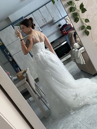 Vestido de Novia Blanco con corset y abertura