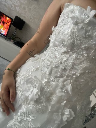 Vestido de Novia Blanco con corset y abertura