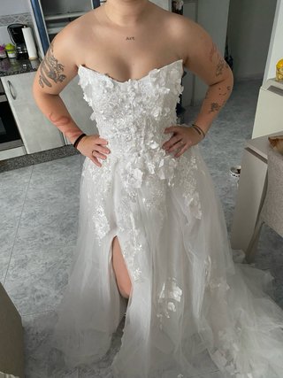 Vestido de Novia Blanco con corset y abertura