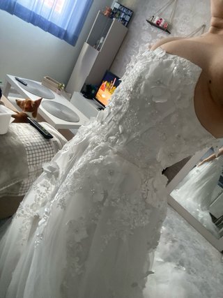 Vestido de Novia Blanco con corset y abertura