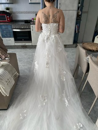 Vestido de Novia Blanco con corset y abertura