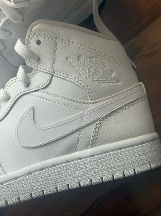 Nike Air Jordan 1 Mid Talla 35.5 Nuevas