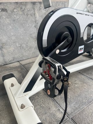 Bicicleta Indoor BH SB2.2 con pantalla LCD
