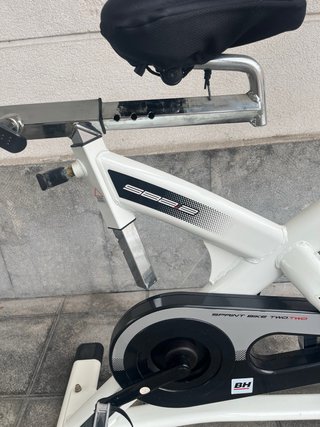 Bicicleta Indoor BH SB2.2 con pantalla LCD
