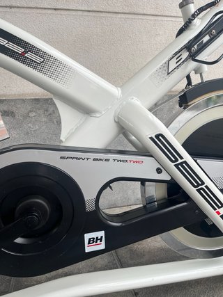 Bicicleta Indoor BH SB2.2 con pantalla LCD