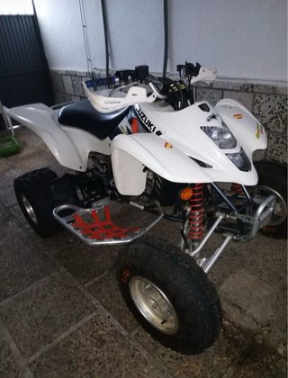 Suzuki LTZ Quad Blanco