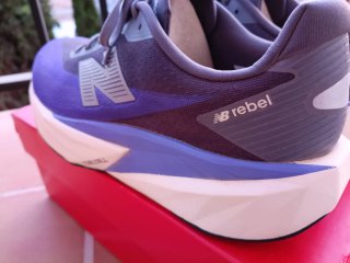 Zapatillas New Balance FuelCell Rebel 5