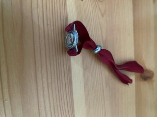 Camafeo Virgen María cinta roja