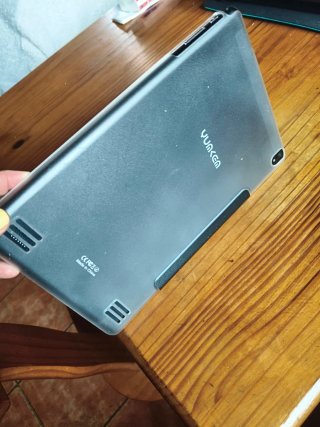 Tablet Negra con Funda negra