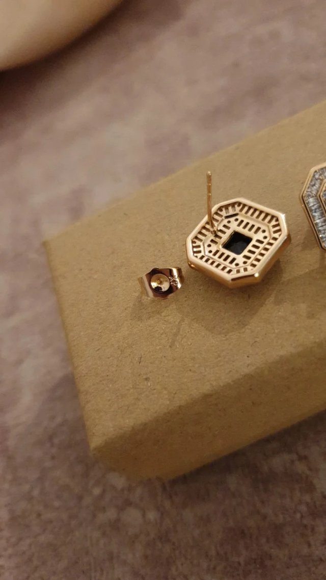 Pendientes chapados oro 18k con piedra negra