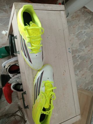 Adidas Zapatillas Deportivas Blancas y Amarillas