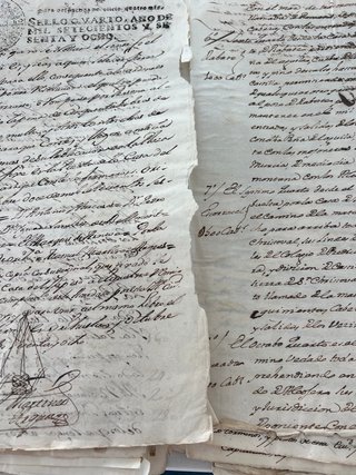 Legajos históricos documentos siglo XVIII