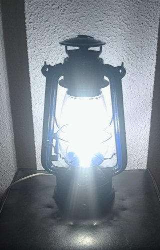 Lámpara Queroseno adaptada a LED de color Azul