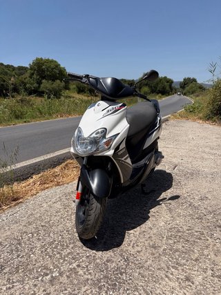 Yamaha Jog R Scooter Automático 49cc Ciclomotor AM