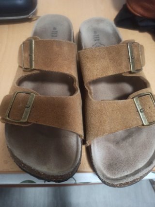 Sandalias de piel marrón Talla 40