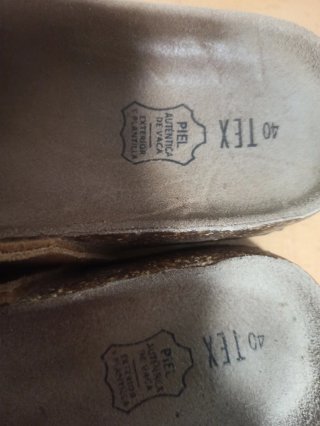 Sandalias de piel marrón Talla 40