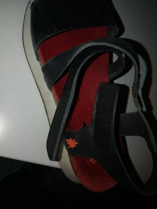 Sandalias Art Talla 40 Negras Rojas