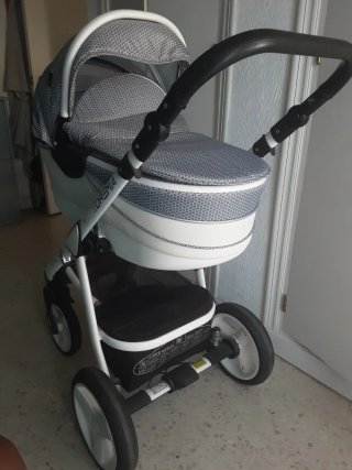 Carrito de bebé Breva Edrema 3 en 1 Negociable.