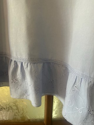 Camicetta cotone ricami perline azzurra