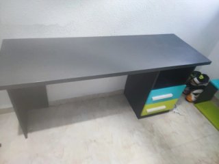Escritorio juvenil con cajones