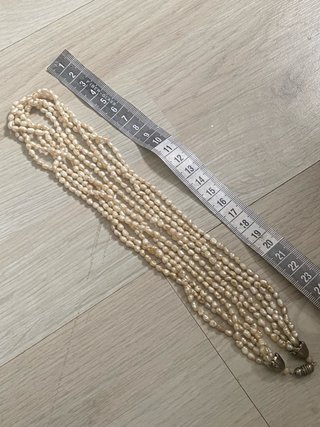 Collar de perlas de río