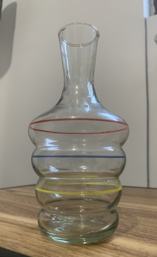 Caraffa in vetro soffiato con bande colorate