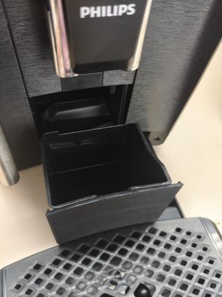 Macchina da caffè espresso automatica Philips Serie 2200 con schiumalatte