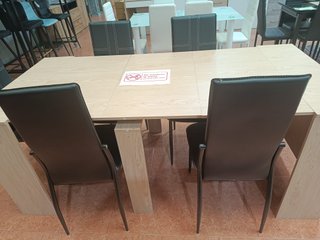 Mesa de comedor extensible de madera
