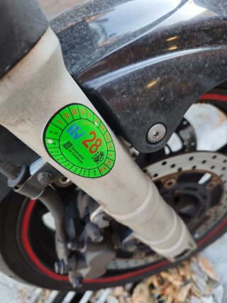 Yamaha Fazer 600 Negra y Roja