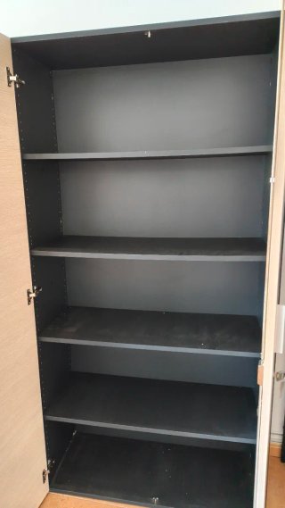 Armarios grandes y pequeños de oficina