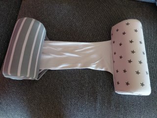 Cojín antivuelco bebé estrellas y rayas Baby Clic