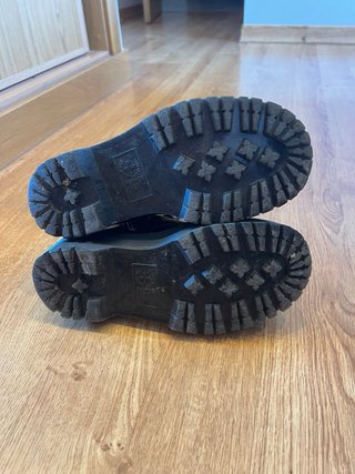 Stivali Dr. Martens con suola a piattaforma