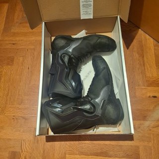 Mono de moto Dainese Talla 48  Botas dainese 43