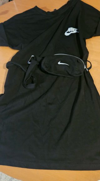 Vestido deportivo Nike con riñonera M pequeña